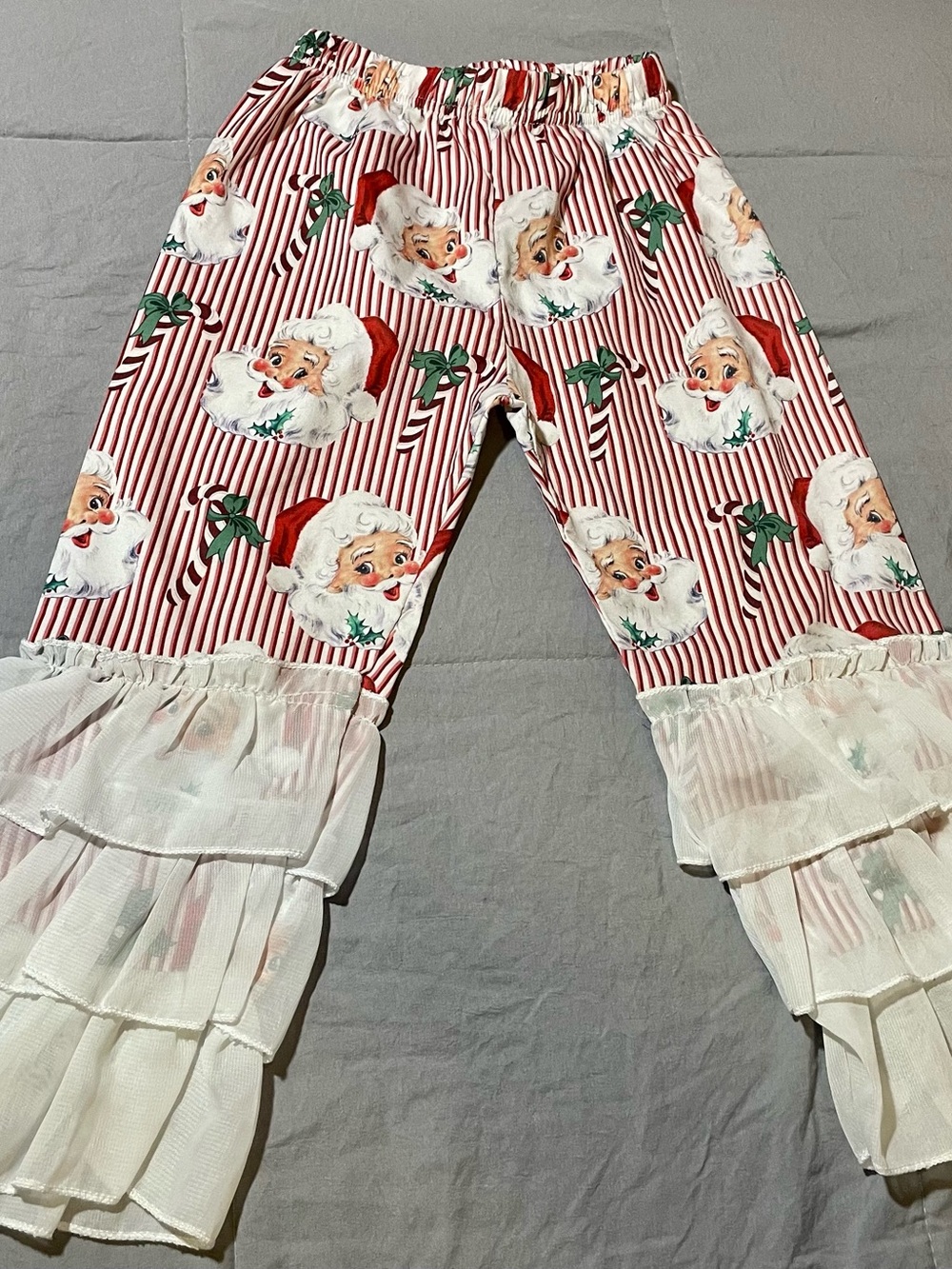 Toddler Santa outfit - Picture 6 of 8
